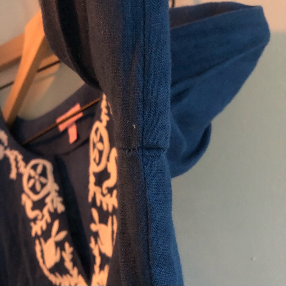 Lilly Pulitzer Amelia cobalt blue/royal blue & white 3/4 sleeve linen v neck top - Picture 5 of 9